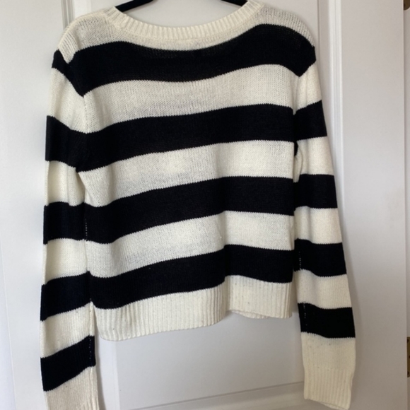 H&M stripped cropped sweater - Picture 2 of 4